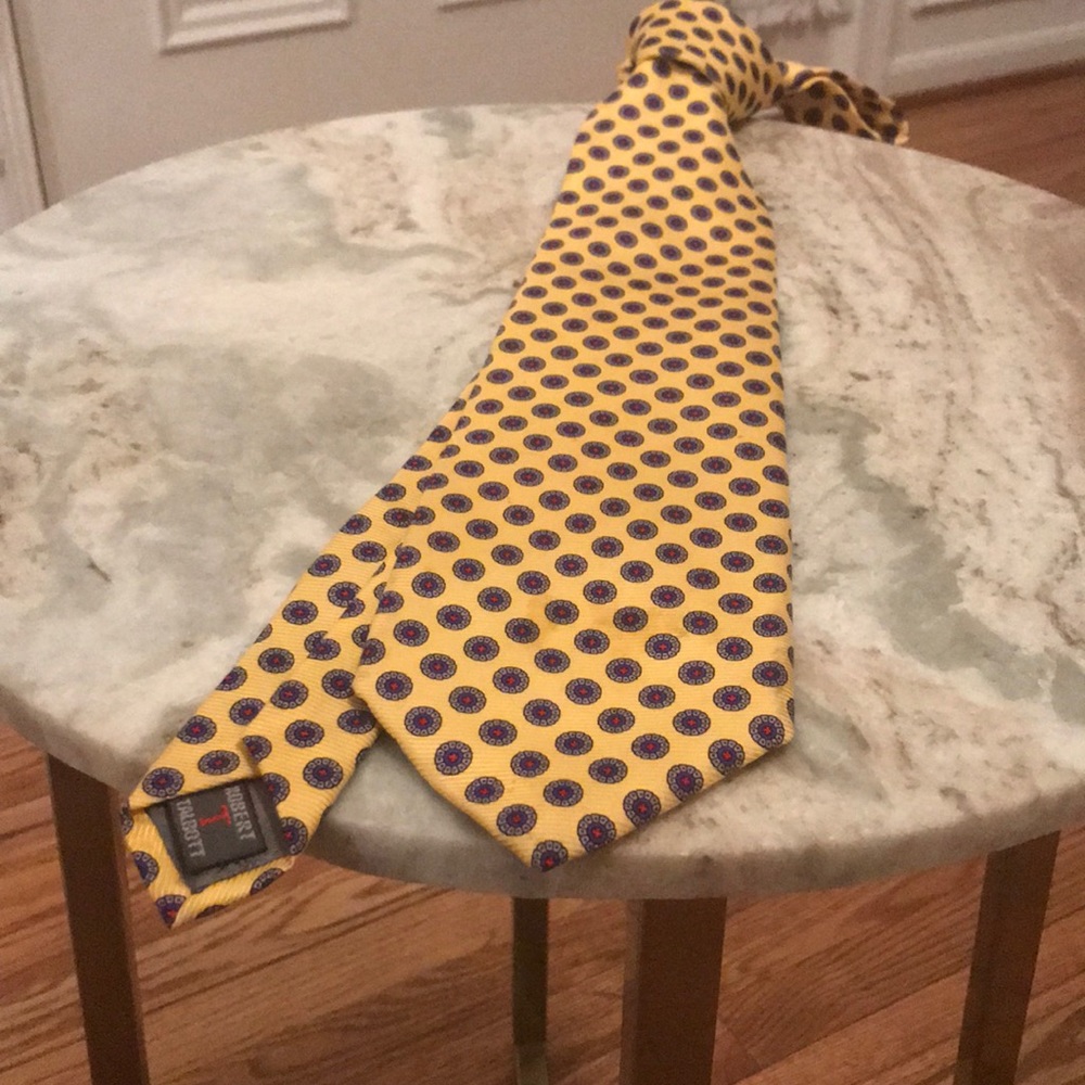 Yellow necktie